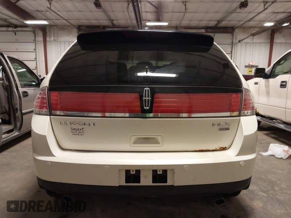 2007 Lincoln MKX with VIN 2LMDU88C57BJ02373, listed as a IAAI auction lot 41870551 with 191,193 mi miles. Bid and sale history available at carsss.com. Image 17.