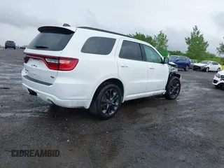 2024 Dodge Durango R/T Plus z VIN 1C4SDJCT4RC228085, wystawiony jako IAAI lot #42047084 z przebiegiem 6 458 mil mil oraz . Historia ofert i sprzedaży dostępna na DreamBid. Obrazek 4.