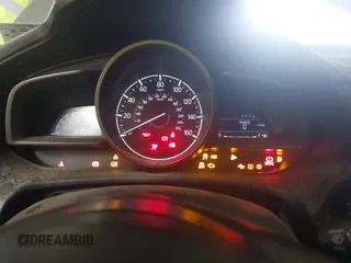 2017 Mazda 3 Touring z VIN JM1BN1V78H1142186, wystawiony jako IAAI lot #42508211 z przebiegiem 109 082 mil mil oraz . Historia ofert i sprzedaży dostępna na DreamBid. Obrazek 7.