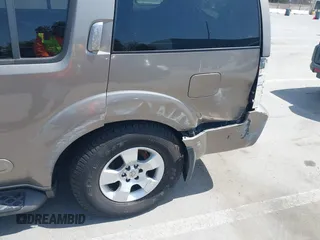 2006 Nissan Pathfinder SE with VIN 5N1AR18UX6C661562, listed as a IAAI auction lot 42061847 with 103,515 mi miles. Bid and sale history available at carsss.com. Image 12.