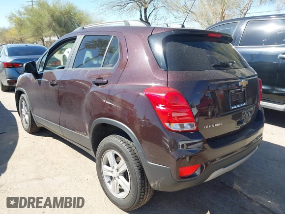 2021 Chevrolet Trax LT with VIN KL7CJPSM4MB364271, listed as a IAAI auction lot 41861337 with 65,930 mi miles. Bid and sale history available at carsss.com. Image 3.