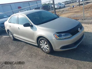 2013 Volkswagen Jetta S с VIN 3VW2K7AJ5DM257948, выставлен на аукционе IAAI как лот 42417705 с пробегом 185 174 миль миль и . История ставок и продаж доступна на DreamBid. Изображение 1.