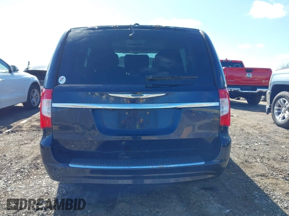 2011 Chrysler Town & Country Touring with VIN 2A4RR5DG4BR614120, listed as a IAAI auction lot 41886641 with 212,414 mi miles. Bid and sale history available at carsss.com. Image 16.