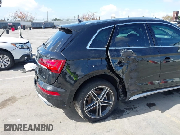 2021 Audi Q5 Premium Plus z VIN WA1E2AFY2M2045125, wystawiony jako IAAI lot #42251738 z przebiegiem 44 395 mil mil oraz . Historia ofert i sprzedaży dostępna na DreamBid. Obrazek 6.