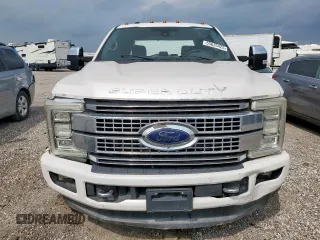 2017 Ford F-250 Lariat with VIN 1FT7W2BT7HEE41901, listed as a Copart auction lot 55635425 with 233,769 mi miles and Salvage title. Bid and sale history available at DreamBid. Image 5.