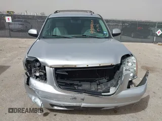 2014 GMC Yukon SLT with VIN 1GKS1CE02ER204452, listed as a IAAI auction lot 41804400 with 176,265 mi miles. Bid and sale history available at carsss.com. Image 12.