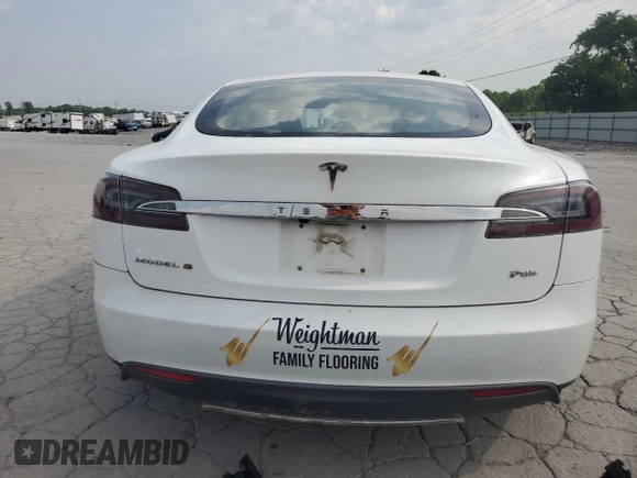2013 Tesla Model S Performance с VIN 5YJSA1DP3DFP14019, выставлен на аукционе Copart как лот 59503525 с пробегом Не указан миль и Списание • Salvage title. История ставок и продаж доступна на DreamBid. Изображение 6.