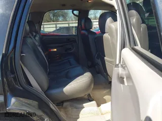 2003 Chevrolet Tahoe LS with VIN 1GNEC13V63R245581, listed as a IAAI auction lot 41599241 with 234,028 mi miles. Bid and sale history available at carsss.com. Image 8.
