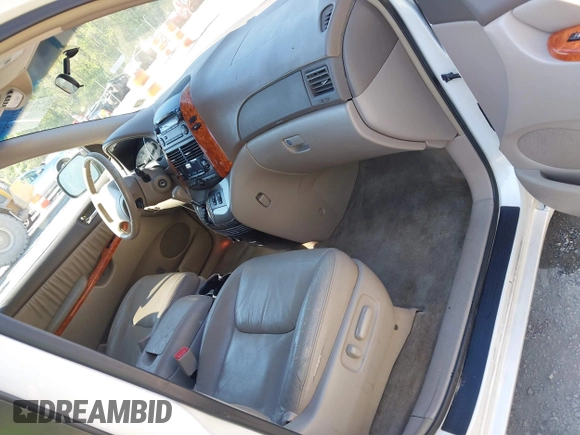 2008 Toyota Sienna XLE with VIN 5TDZK22C08S100113, listed as a IAAI auction lot 42118757 with 232,372 mi miles and . Bid and sale history available at DreamBid. Image 5.