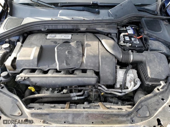 2015 Volvo XC60 T6 Platinum with VIN YV4902RVXF2705058, listed as a Copart auction lot 43627335 with 84,406 mi miles and Salvage Title. Bid and sale history available at carsss.com. Image 14.