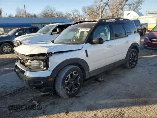 2022 Ford Bronco Sport Outer Banks z VIN 3FMCR9C6XNRD66333, wystawiony jako Copart lot #83121584 z przebiegiem 43 994 mil mil oraz Szkoda całkowita • Salvage title. Historia ofert i sprzedaży dostępna na DreamBid. Obrazek 1.