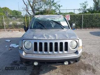 2014 Jeep Patriot High Altitude z VIN 1C4NJPFAXED854361, wystawiony jako IAAI lot #41835367 z przebiegiem 73 027 mil mil oraz . Historia ofert i sprzedaży dostępna na DreamBid. Obrazek 12.