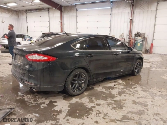 2014 Ford Fusion SE with VIN 3FA6P0HD7ER108271, listed as a IAAI auction lot 41413027 with 183,128 mi miles. Bid and sale history available at carsss.com. Image 4.