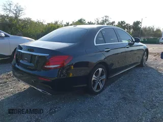 2020 Mercedes-Benz E 350 z VIN WDDZF8DBXLA708289, wystawiony jako IAAI lot #41486627 z przebiegiem Nie podano mil oraz . Historia ofert i sprzedaży dostępna na DreamBid. Obrazek 4.