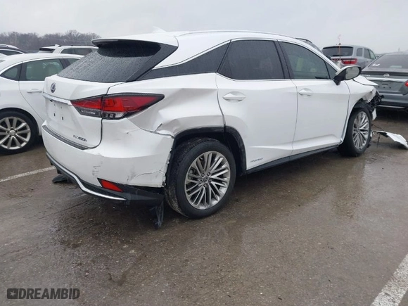 2022 Lexus RX with VIN 2T2JGMDA5NC082651, listed as a IAAI auction lot 41447235 with 32,721 mi miles. Bid and sale history available at carsss.com. Image 4.