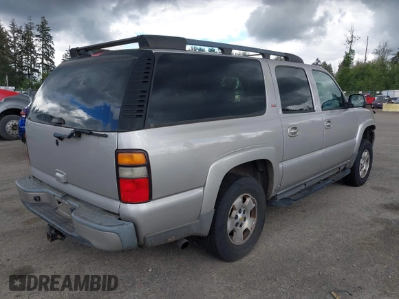 2005 Chevrolet Suburban LT z VIN 3GNEC16ZX5G261624, wystawiony jako IAAI lot #42249915 z przebiegiem 203 399 mil mil oraz . Historia ofert i sprzedaży dostępna na DreamBid. Obrazek 4.