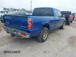 2004 Chevrolet Silverado 1500 LS with VIN 2GCEC19T541281612, listed as a IAAI auction lot 41929013 with 354,807 mi miles. Bid and sale history available at carsss.com. Image 4.