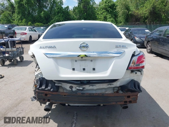 2015 Nissan Altima SL with VIN 1N4BL3AP6FC205820, listed as a IAAI auction lot 42188752 with 155,737 mi miles and . Bid and sale history available at carsss.com. Image 16.
