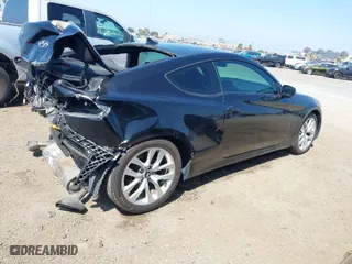 2013 Hyundai Genesis Coupe 2.0T R-Spec with VIN KMHHT6KD9DU094919, listed as a IAAI auction lot 41871804 with 102,269 mi miles. Bid and sale history available at carsss.com. Image 4.