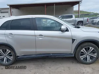 2021 Mitsubishi Outlander ES z VIN JA4ARUAU1MU031303, wystawiony jako IAAI lot #42099300 z przebiegiem 43 391 mil mil oraz . Historia ofert i sprzedaży dostępna na DreamBid. Obrazek 13.
