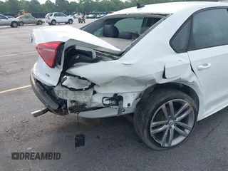 2018 Volkswagen Passat S z VIN 1VWAA7A39JC016259, wystawiony jako IAAI lot #42382550 z przebiegiem 89 143 mil mil oraz . Historia ofert i sprzedaży dostępna na DreamBid. Obrazek 18.