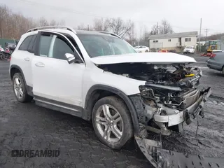 2020 Mercedes-Benz GLB 250 z VIN W1N4M4HB9LW023354, wystawiony jako IAAI lot #41582368 z przebiegiem 104 401 mil mil oraz . Historia ofert i sprzedaży dostępna na DreamBid. Obrazek 1.