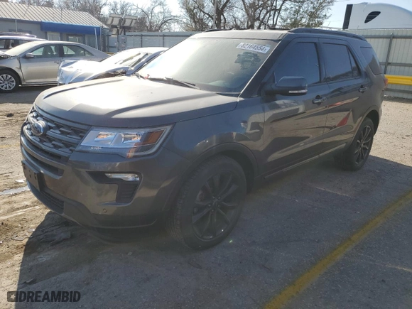 2019 Ford Explorer XLT with VIN 1FM5K7D81KGB39049, listed as a Copart auction lot 82164554 with 81,366 mi miles and Salvage Title. Bid and sale history available at carsss.com. Image 1.