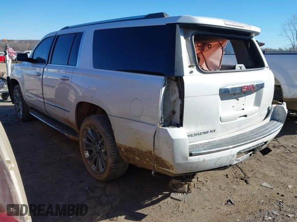 2016 GMC Yukon XL Denali with VIN 1GKS1HKJ7GR280505, listed as a IAAI auction lot 41694888 with 218,621 mi miles. Bid and sale history available at carsss.com. Image 3.