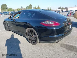 2011 Porsche Panamera with VIN WP0AA2A71BL013687, listed as a IAAI auction lot 41647569 with 116,685 mi miles. Bid and sale history available at carsss.com. Image 3.