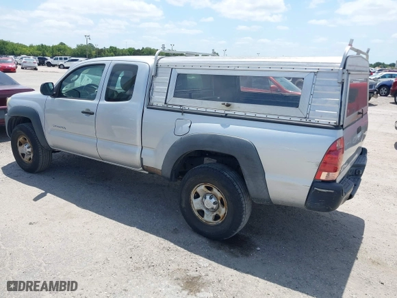 2006 Toyota Tacoma with VIN 5TEUX42N46Z247737, listed as a IAAI auction lot 42104678 with 202,165 mi miles. Bid and sale history available at carsss.com. Image 3.