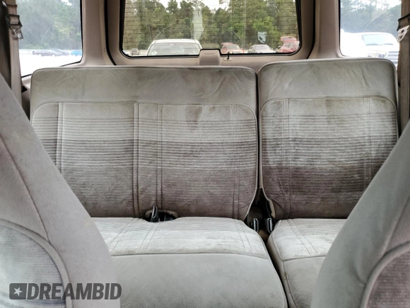 1992 Ford Explorer Eddie Bauer z VIN 1FMDU32X8NUB83368, wystawiony jako Copart lot #70852604 z przebiegiem 660 968 mil mil oraz Szkoda całkowita • Salvage title. Historia ofert i sprzedaży dostępna na DreamBid. Obrazek 10.