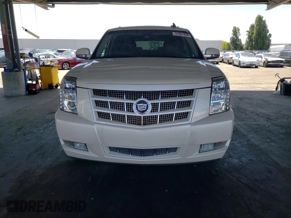 2013 Cadillac Escalade Premium z VIN 1GYS4CEF6DR240354, wystawiony jako Copart lot #57981635 z przebiegiem 120 582 mil mil oraz Szkoda całkowita • Salvage title. Historia ofert i sprzedaży dostępna na DreamBid. Obrazek 5.