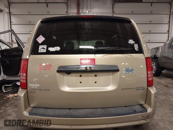 2010 Chrysler Town & Country Limited with VIN 2A4RR7DX5AR386462, listed as a IAAI auction lot 41781713 with 183,091 mi miles and . Bid and sale history available at carsss.com. Image 17.