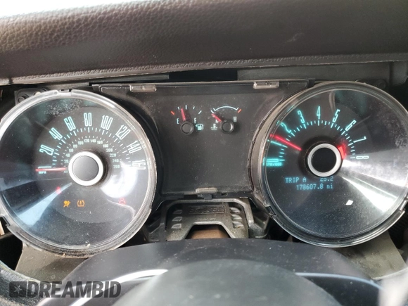 2013 Ford Mustang V6 with VIN 1ZVBP8AM1D5220242, listed as a Copart auction lot 82259684 with 178,607 mi miles and Salvage title. Bid and sale history available at DreamBid. Image 9.