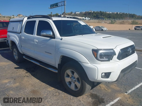 2014 Toyota Tacoma PreRunner with VIN 3TMJU4GN7EM158440, listed as a IAAI auction lot 41353276 with 1 mi miles. Bid and sale history available at carsss.com. Image 1.