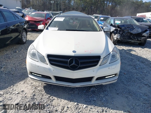 2013 Mercedes-Benz E-Class E 350 with VIN WDDKJ8JB3DF214221, listed as a IAAI auction lot 41812003 with 150,572 mi miles. Bid and sale history available at carsss.com. Image 12.