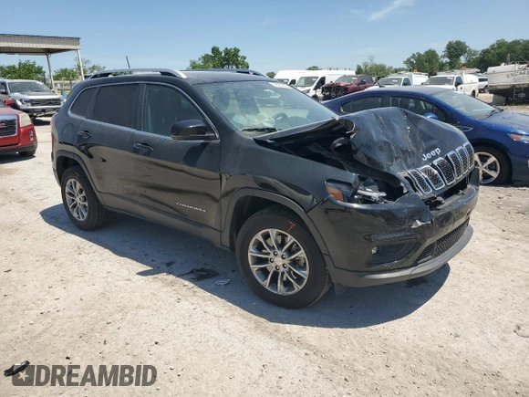 2019 Jeep Cherokee Latitude Plus z VIN 1C4PJMLBXKD409716, wystawiony jako Copart lot #56367955 z przebiegiem 53 831 mil mil oraz Szkoda całkowita • Salvage title. Historia ofert i sprzedaży dostępna na DreamBid. Obrazek 4.