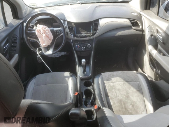 2020 Chevrolet Trax LT z VIN 3GNCJLSB5LL232960, wystawiony jako Copart lot #42209765 z przebiegiem Nie podano mil oraz Szkody całkowita. Historia ofert i sprzedaży dostępna na DreamBid. Obrazek 8.