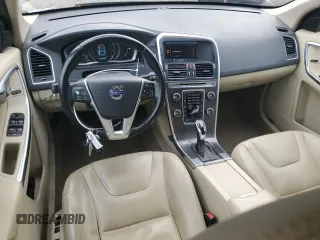 2015 Volvo XC60 z VIN YV4940RC7F2585243, wystawiony jako Copart lot #41456855 z przebiegiem 127 668 mil mil oraz Czysty tytuł • Clean title. Historia ofert i sprzedaży dostępna na DreamBid. Obrazek 8.