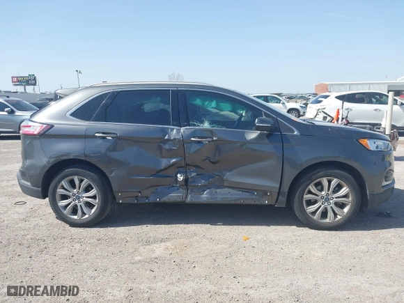 2019 Ford Edge Titanium with VIN 2FMPK3K9XKBC06140, listed as a IAAI auction lot 41817699 with 44,615 mi miles. Bid and sale history available at carsss.com. Image 13.