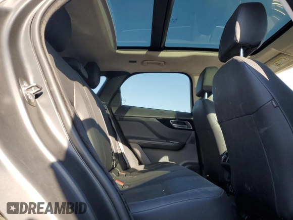 2019 Jaguar F-Pace 25t Premium z VIN SADCJ2FX4KA361999, wystawiony jako Copart lot #52969445 z przebiegiem 47 420 mil mil oraz Szkoda całkowita • Salvage title. Historia ofert i sprzedaży dostępna na DreamBid. Obrazek 11.