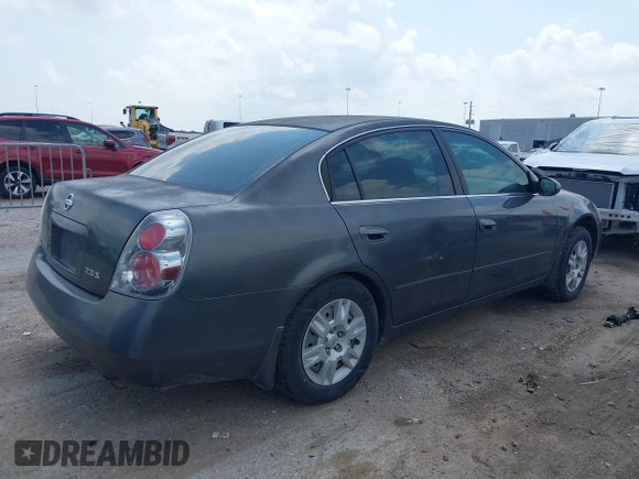 2006 Nissan Altima 2.5 S with VIN 1N4AL11D26C238691, listed as a IAAI auction lot 42085537 with 237,816 mi miles. Bid and sale history available at carsss.com. Image 4.