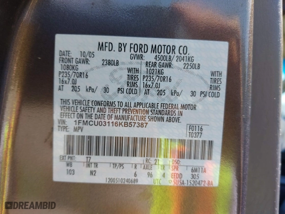 2006 Ford Escape XLT with VIN 1FMCU03116KB57387, listed as a IAAI auction lot 41813041 with 180,417 mi miles. Bid and sale history available at carsss.com. Image 9.