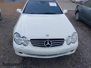 2009 Mercedes-Benz CLK-Class 3.5L with VIN WDBTK56F89T106562, listed as a IAAI auction lot 41313426 with 161,578 mi miles. Bid and sale history available at carsss.com. Image 12.