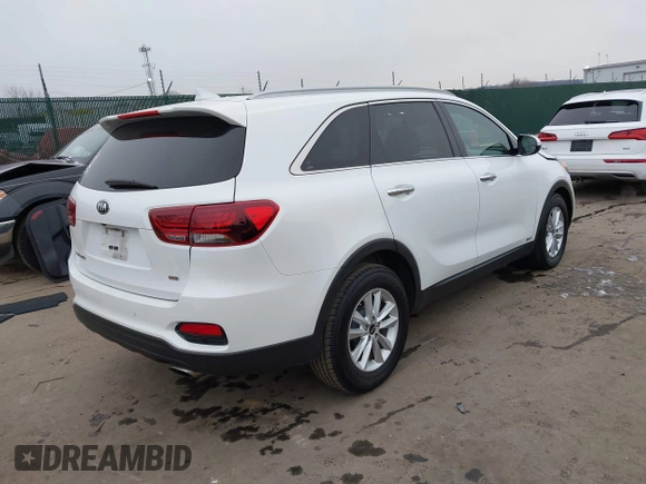 2019 Kia Sorento LX with VIN 5XYPGDA30KG548829, listed as a IAAI auction lot 41560273 with 72,923 mi miles. Bid and sale history available at carsss.com. Image 4.