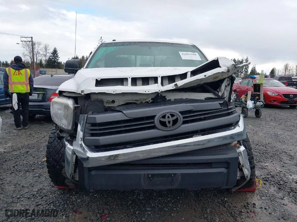 2014 Toyota Tundra 2WD Truck SR with VIN 5TFRY5F15EX170804, listed as a IAAI auction lot 41892588 with 144,295 mi miles. Bid and sale history available at carsss.com. Image 13.