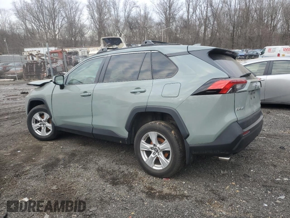 2019 Toyota RAV4 XLE with VIN 2T3P1RFVXKC040346, listed as a Copart auction lot 45932775 with 140,499 mi miles and Salvage Title. Bid and sale history available at carsss.com. Image 2.