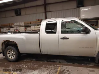 2011 Chevrolet Silverado 1500 Work Truck with VIN 1GCRKPE09BZ234204, listed as a IAAI auction lot 41598748 with 193,483 mi miles. Bid and sale history available at carsss.com. Image 14.
