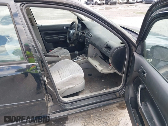 2003 Volkswagen Jetta GLS с VIN 3VWSK69M43M126923, выставлен на аукционе IAAI как лот 42211808 с пробегом 212 187 миль миль и . История ставок и продаж доступна на DreamBid. Изображение 5.