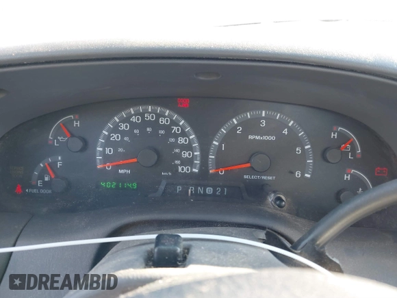 2001 Ford F-150 XL z VIN 1FTRF17W81NA20197, wystawiony jako IAAI lot #41650417 z przebiegiem 402 114 mil mil oraz . Historia ofert i sprzedaży dostępna na DreamBid. Obrazek 7.
